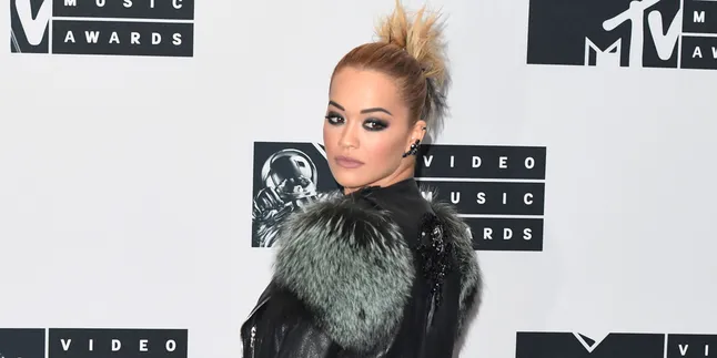 Album Baru, Rita Ora Isyaratkan Kolaborasi Dengan Charli XCX?