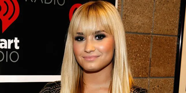 Album Belum Rilis, Demi Lovato Sudah Beri Bonus Lagu