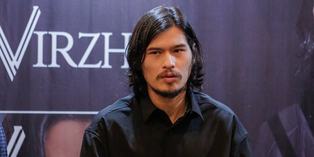 Third Album Sold 300 Copies in Three Months, Virzha Receives Multi Platinum Award