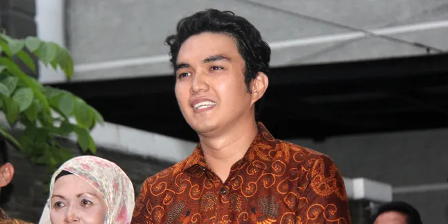 Aldi Taher Akan Undang Dewi Perssik ke Pernikahan? Aldi Taher Akan Undang Dewi Perssik ke Pernikahan?