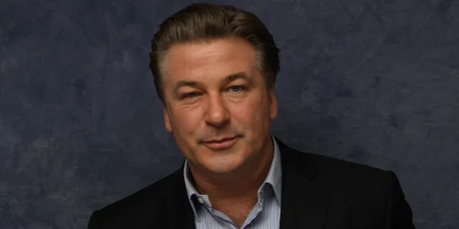 Alec Baldwin Ribut Dengan Paparazzi