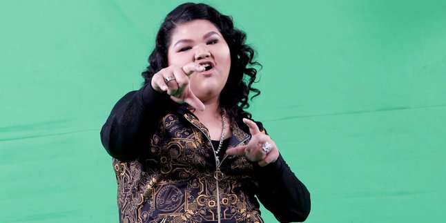 Aleta Molly Garap Klip Lagu Yang Bakal Jadi Mars Para Jomblo