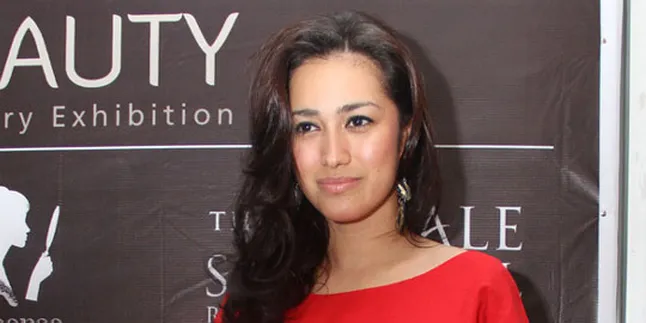 Alexandra Gottardo Bantah Fitting Baju Pengantin