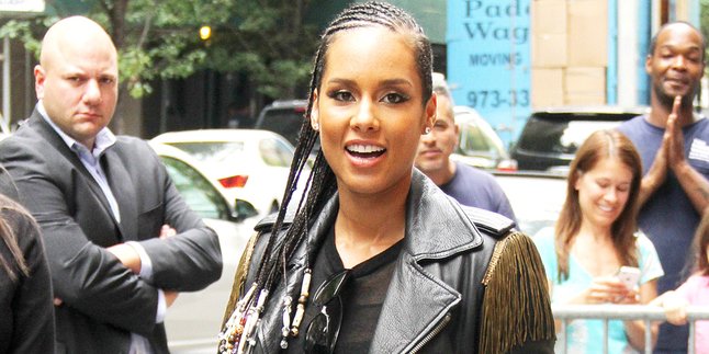 Alicia Keys Buka - Bukaan Tentang Duetnya Bersama Madonna