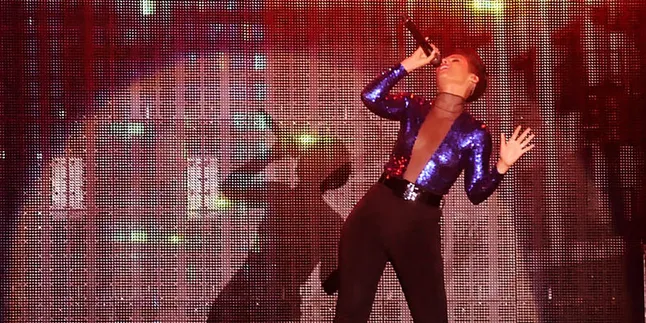 Alicia Keys Gandeng Anaknya di Konser Jakarta