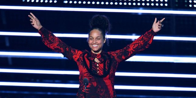 Alicia Keys Jadi Host Wanita Pertama Grammy Sejak 14 Tahun