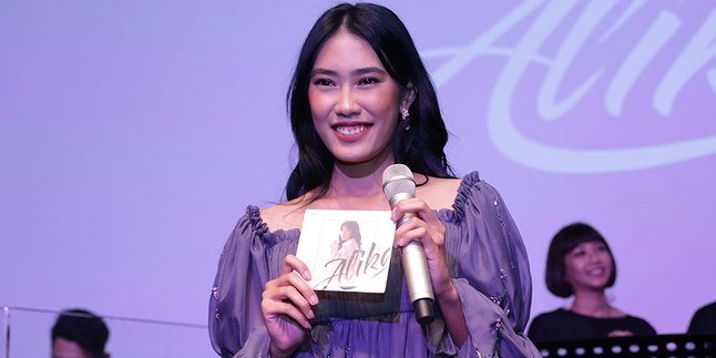 Alika Tawarkan Perasaan Jatuh Cinta Yang Berandai-Andai di Album 'PERFECT MOMENT'