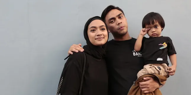 Aliri Darah Seni, Sekala Kecil-Kecil Pengen Ikut Manggung
