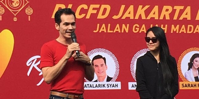 Amanda Manopo and Atalarik Syach Cause a Stir on Car Free Day in Hayam Wuruk Jakarta