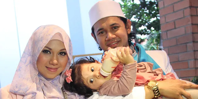 Ambil S2, Ustadz Guntur Bumi Didukung Istri