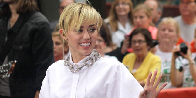 Amerika Mengancam Batalkan Konser Miley Cyrus?