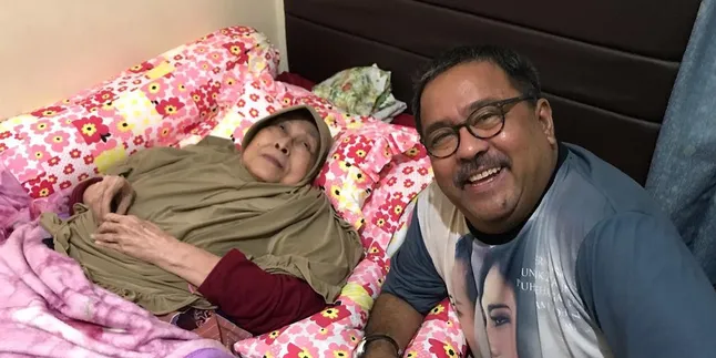 Aminah Cendrakasih Meninggal Dunia, Rano Karno dan Suty Karno Berduka Aminah Cendrakasih Meninggal Dunia, Rano Karno dan Suty Karno Berduka