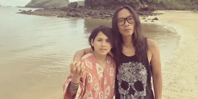 Aming Ajukan Talak Cerai, Evelyn Tegaskan Tak Ingin Berpisah Aming Ajukan Talak Cerai, Evelyn Tegaskan Tak Ingin Berpisah