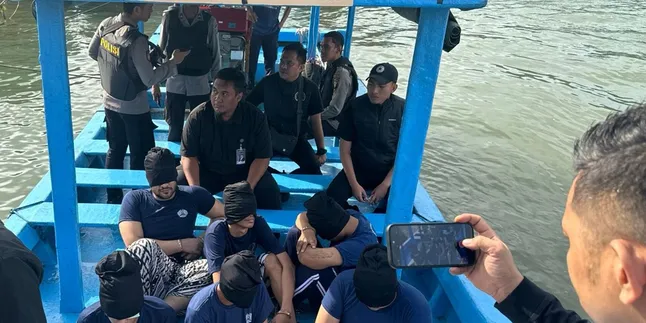 Ammar Zoni Kirim Surat Terakhir Sebelum Dijebloskan ke Lapas Nusakambangan Ammar Zoni Kirim Surat Terakhir Sebelum Dijebloskan ke Lapas Nusakambangan