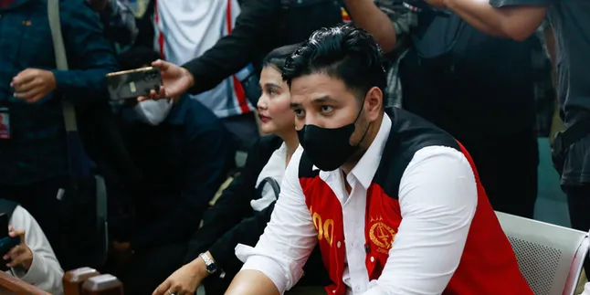 Ammar Zoni Sudah Lebih Tenang dan Siap Jalani Sidang Tuntutan, Ini Penyebabnya Ammar Zoni Sudah Lebih Tenang dan Siap Jalani Sidang Tuntutan, Ini Penyebabnya