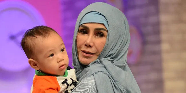Amy Qanita Tunda Laporan Haters-nya ke Polisi Amy Qanita Tunda Laporan Haters-nya ke Polisi