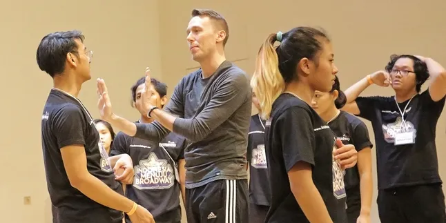 Amy Weinstein dan Stephen Brotebeck Terjun Melatih Peserta Indonesia Menuju Broadway