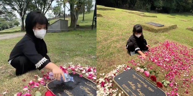 Good Child, Peek at 10 Touching Moments of Yaya, Ririn Ekawati's Daughter, Visiting her Biological Father's Grave - Giving Hugs and Kisses at the Tombstone