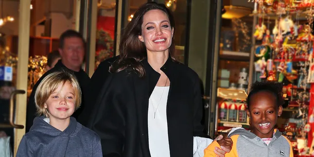 Anak Minta Bikin Tato, Apa Respon Angelina Jolie - Brad Pitt? Anak Minta Bikin Tato, Apa Respon Angelina Jolie - Brad Pitt?