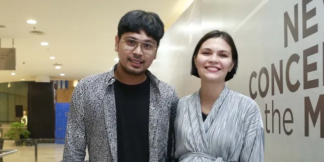 Anak Pertama Petra Sihombing dan Firrina Lahir Tepat di Hari Natal, Selamat!
