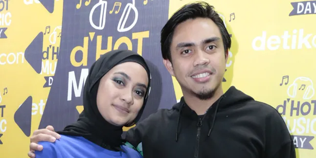 Anak Semakin Besar, Ditto dan Ayudia Bing Slamet Mulai Kurangi Obrolan 'Lo-Gue' Anak Semakin Besar, Ditto dan Ayudia Bing Slamet Mulai Kurangi Obrolan 'Lo-Gue'