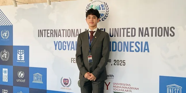 Anak Sulungnya Masuk Top 3 Kompetisi MUN, Bunga Zainal Bangga