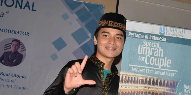 Anak Ustaz Arifin Ilham Ajak Para Pasutri Bulan Madu Sambil Umrah