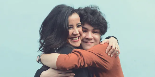 Andi Soraya: Saya Tidak Peduli Steve Emmanuel, Saya Bantu Anak Saya