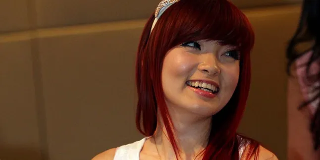 Angel Cherry Belle Pacaran Dengan Reza Smash?