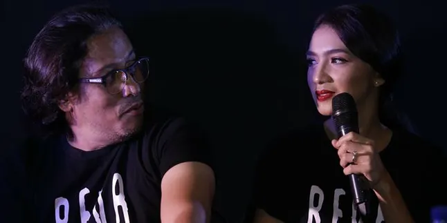 Angel Karamoy Bantah Sudah Menikah dengan Jose Poernomo Angel Karamoy Bantah Sudah Menikah dengan Jose Poernomo