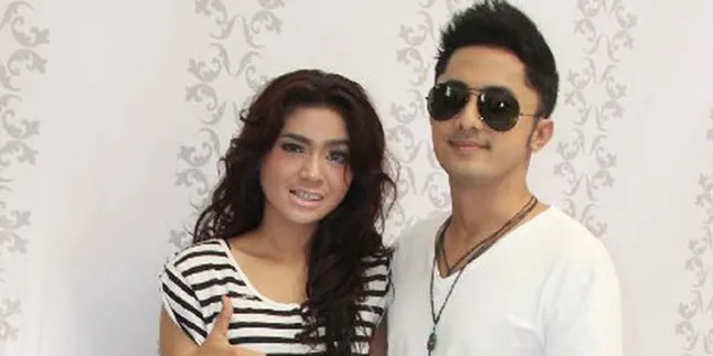 Angel V: Cewek Mana Yang Tak Mau Sama Hengky Kurniawan Angel V: Cewek Mana Yang Tak Mau Sama Hengky Kurniawan