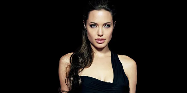 Angelina Jolie Pernah Disuruh Tes Narkoba 'Gara-Gara' Lara Croft
