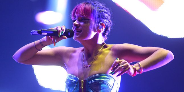 Anggap Albumnya Sampah, Lily Allen Pecat Manajer