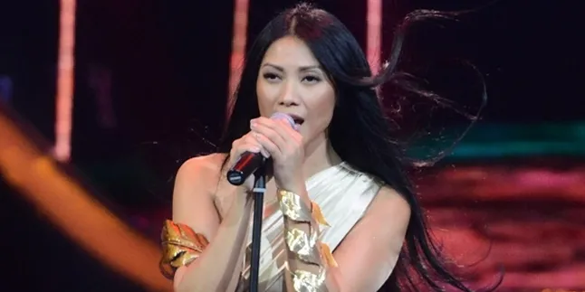 Anggun C Sasmi Pertanyakan Bonus Owi & Butet yang Dipotong