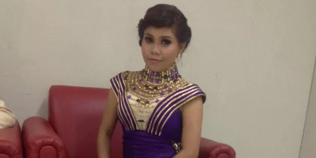 Anggun D'Academy Ditawari Gaji 8 Juta Untuk Kembali Jadi TKW Anggun D'Academy Ditawari Gaji 8 Juta Untuk Kembali Jadi TKW
