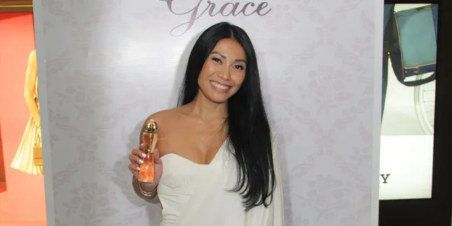 Anggun dan Ari Lasso Sibuk Bareng Dalam Studio