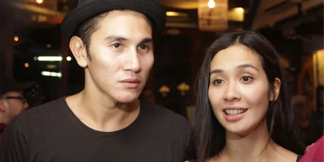 Anggun! Marsha Timothy Hiasi Sampul Majalah Kartini