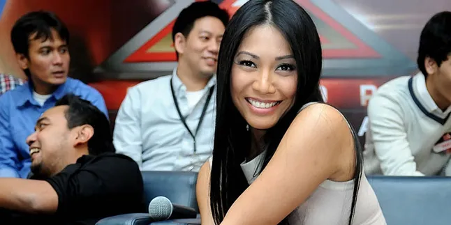 Anggun Minta Dicky Tak Patah Semangat dan Bangkit