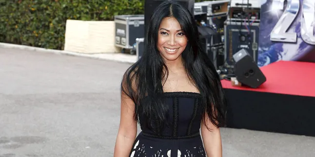 Anggun Senang World Music Awards Sebarkan Foto ini