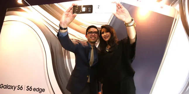 Angie & Alvin T Bagi Pengalaman Di Barcelona Bersama Samsung