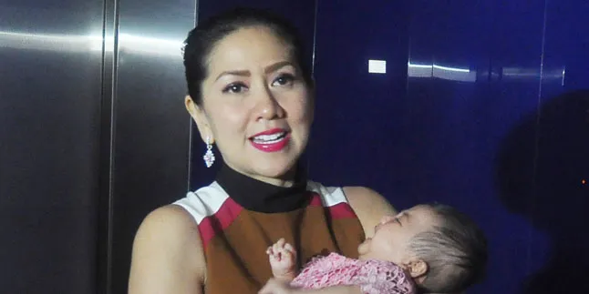 Angkat Anak Perempuan, Venna Melinda: Sekarang Rumah Rame Banget Angkat Anak Perempuan, Venna Melinda: Sekarang Rumah Rame Banget