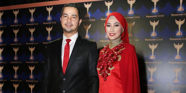 Annisa Trihapsari dan Sultan Djorghi Bentengi Anak Dengan Agama Annisa Trihapsari dan Sultan Djorghi Bentengi Anak Dengan Agama