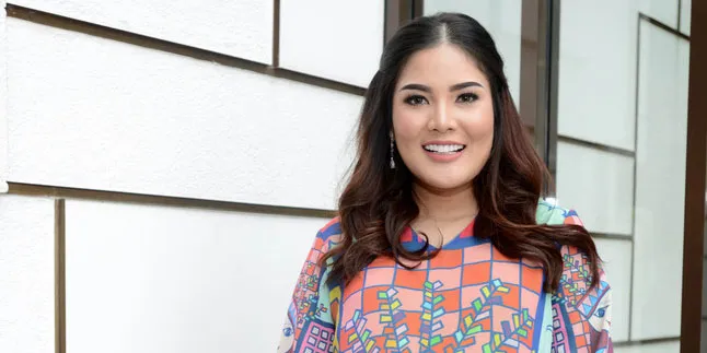 Anniversary Pernikahan, Nindy Tulis Kata Romantis Buat Suami