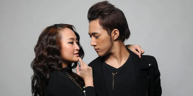 Antara Akting - Musik, Mana Yang Dipilih PJ dan Dicky Smash?