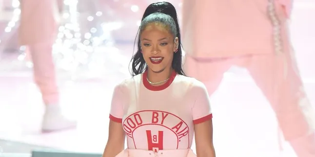 'ANTI' Berumur 1 Tahun, Rihanna Berikan Curhatan Panjang di IG