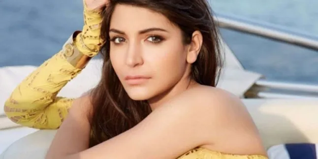 Anushka Sharma Bantah Kedekatannya Dengan Virat Kohli