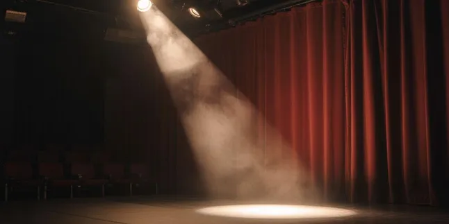 Apa Arti Spotlight: Pengertian Lengkap dan Makna dalam Berbagai Konteks