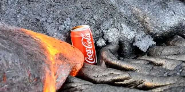 Apa Jadinya Jika Kaleng Minuman Cola Ditelan Lava Panas?