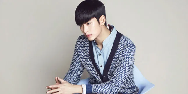 Apa Jadinya Saat Kim Soo Hyun Jadi Pengawas Ujian Nasional? Apa Jadinya Saat Kim Soo Hyun Jadi Pengawas Ujian Nasional?