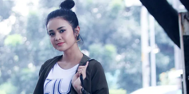 Apa Yang Bikin Michelle Ziudith Jadi Tertarik Dengan Fashion? Apa Yang Bikin Michelle Ziudith Jadi Tertarik Dengan Fashion?